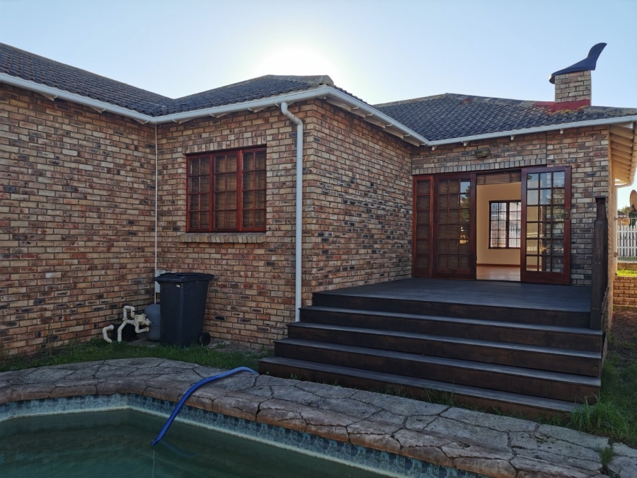 To Let 3 Bedroom Property for Rent in Summerstrand Eastern Cape